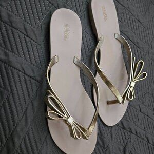 Melissa jelly rubber flip flops size 10 gold bow